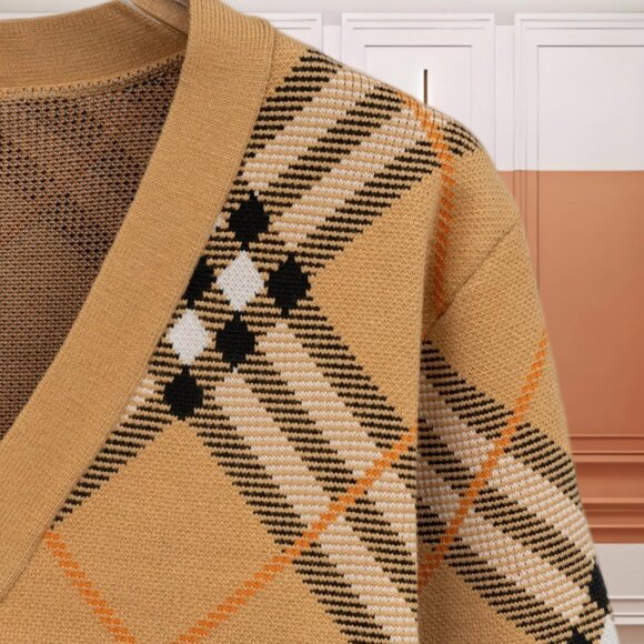 Burberry Classic Check Knit Cardigan Unisex Beige Plaid Sweater - Picture 5 of 7